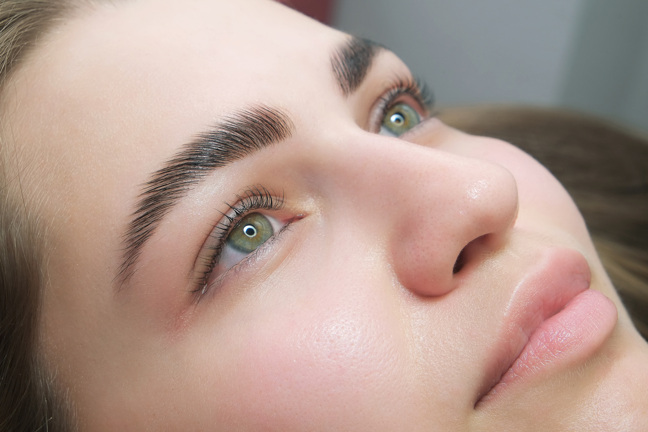 Greffe de sourcils par FUE 1 iStock 1219382173